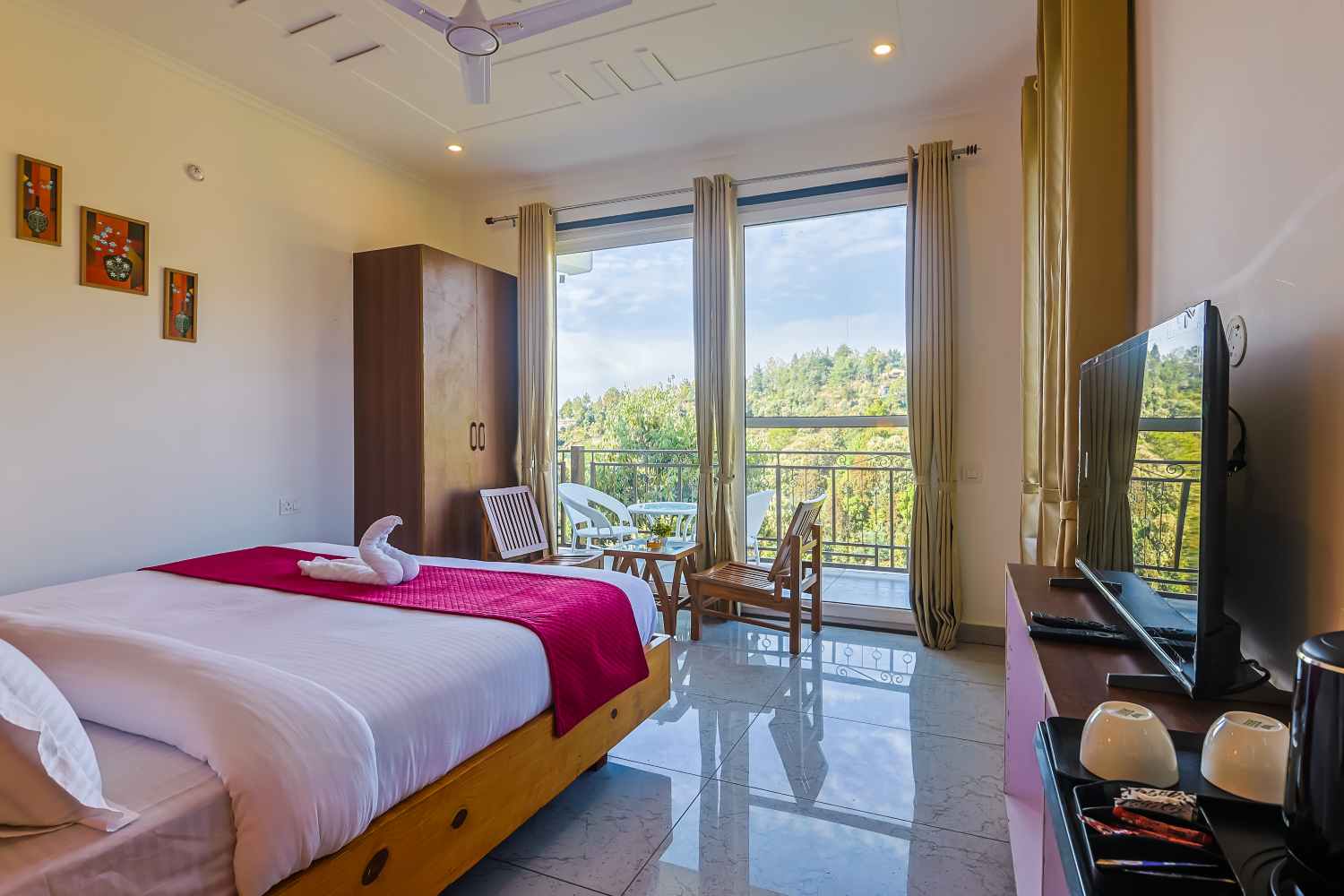 best valley view room in Mukteshwar