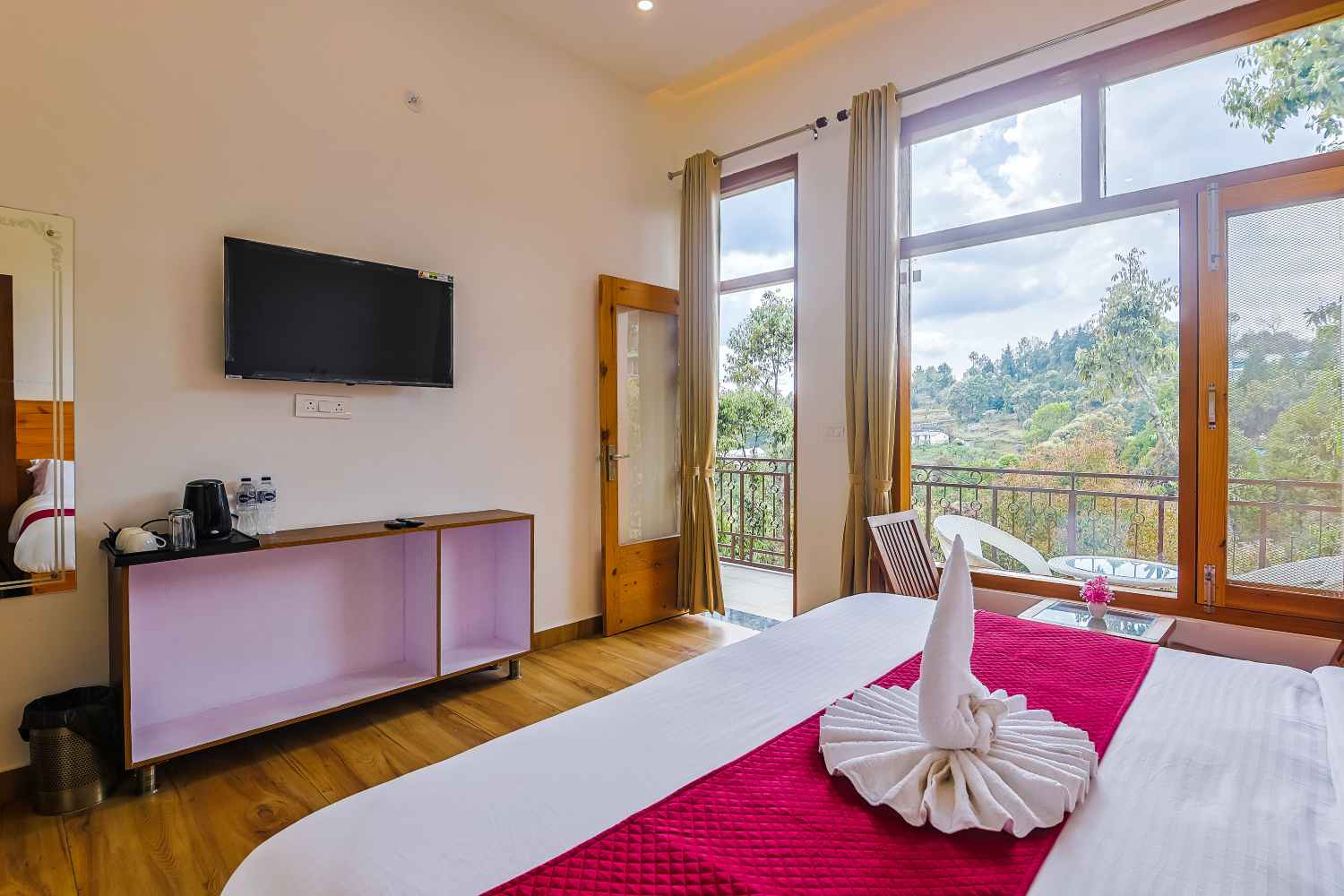 garden view room in mukteshwar